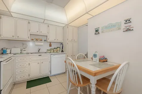 Hallandale Beach FL 33009
