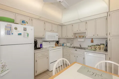 Hallandale Beach FL 33009