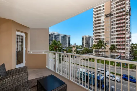 Hallandale Beach FL 33009