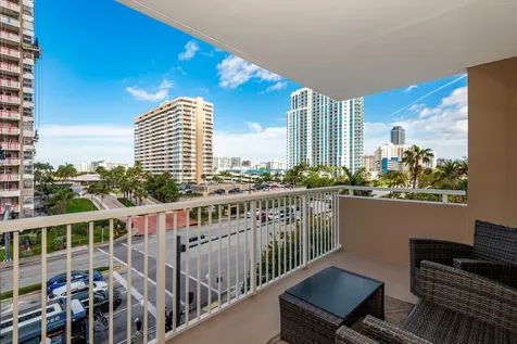 Hallandale Beach FL 33009