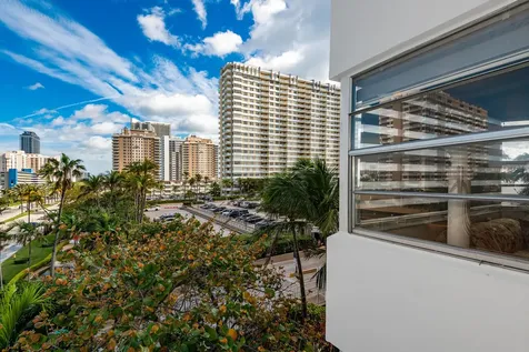 Hallandale Beach FL 33009