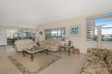 Hallandale Beach FL 33009