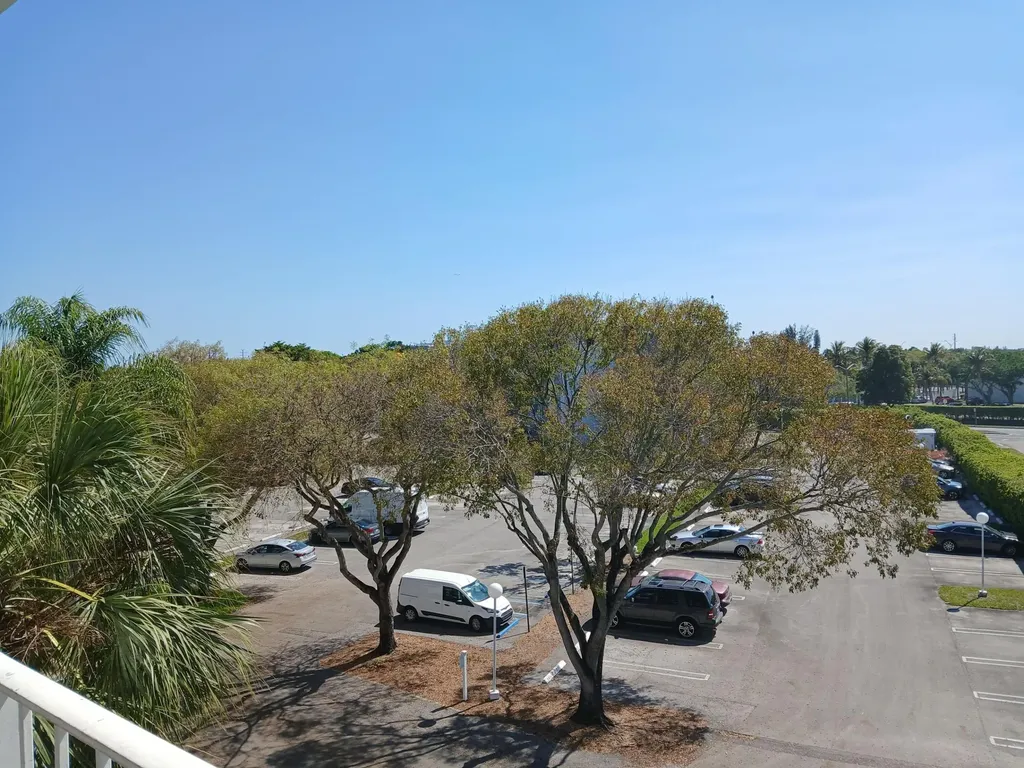 470 Executive Center Drive West Palm Beach FL 33401