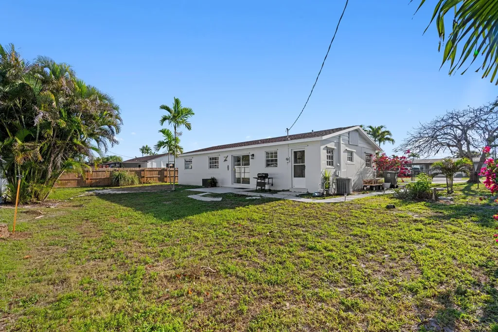 1713 Roy Drive West Palm Beach FL 33415