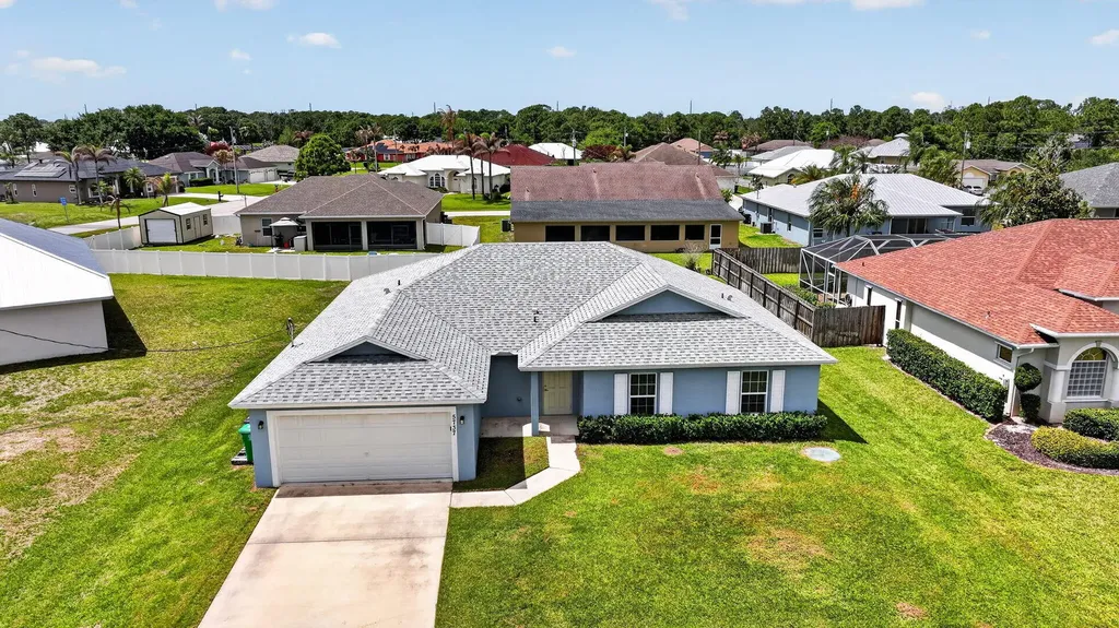 5737 NW Jigsaw Lane Port St Lucie FL 34986