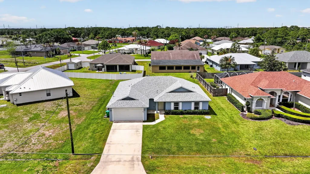 5737 NW Jigsaw Lane Port St Lucie FL 34986