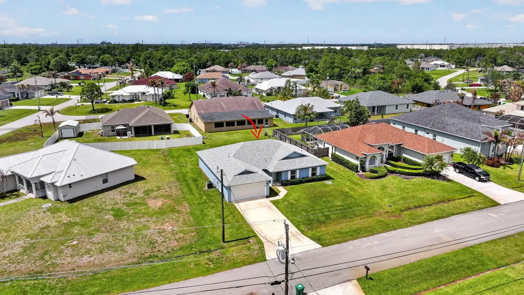 5737 NW Jigsaw Lane Port St Lucie FL 34986