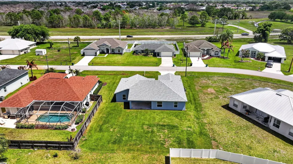 5737 NW Jigsaw Lane Port St Lucie FL 34986