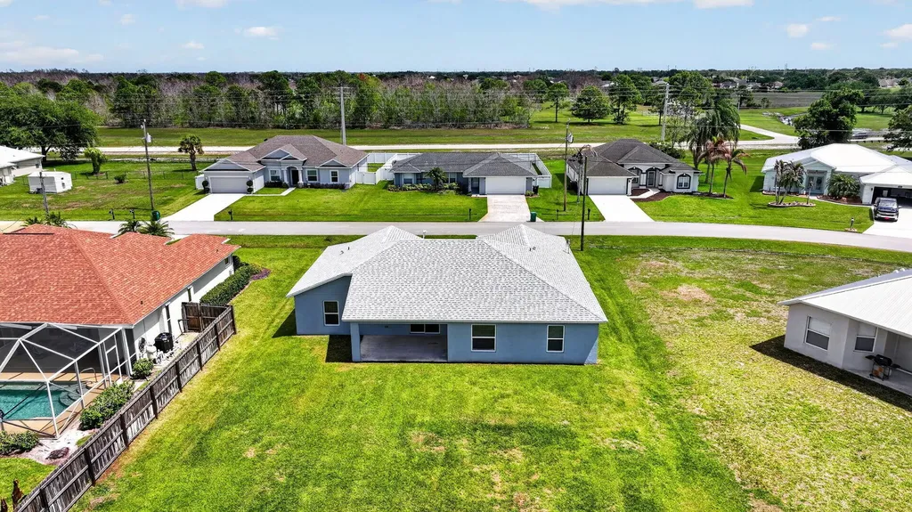5737 NW Jigsaw Lane Port St Lucie FL 34986