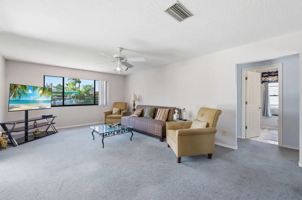 433 SE 12th Street Street SE Vero Beach FL 32962