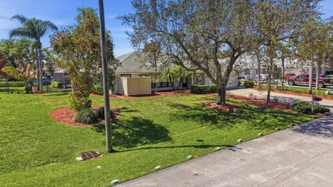 433 SE 12th Street Street SE Vero Beach FL 32962