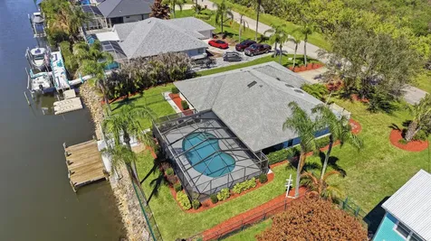 433 SE 12th Street Street SE Vero Beach FL 32962