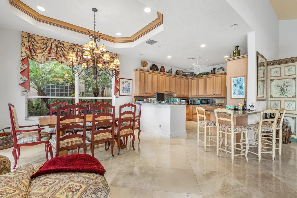 155 Vintage Isle Lane Palm Beach Gardens FL 33418