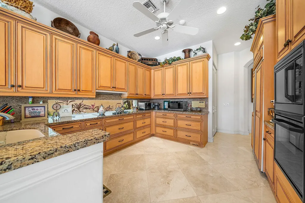 155 Vintage Isle Lane Palm Beach Gardens FL 33418