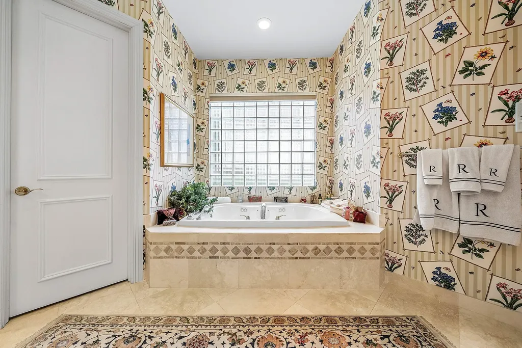 155 Vintage Isle Lane Palm Beach Gardens FL 33418