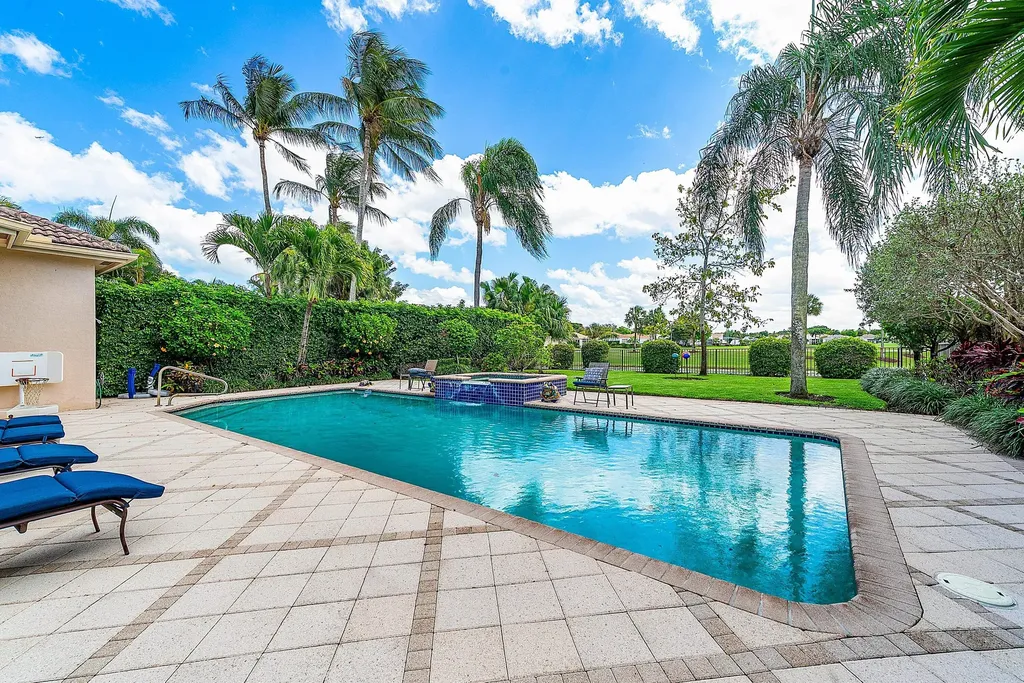 155 Vintage Isle Lane Palm Beach Gardens FL 33418