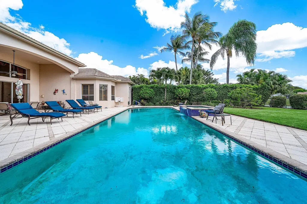155 Vintage Isle Lane Palm Beach Gardens FL 33418