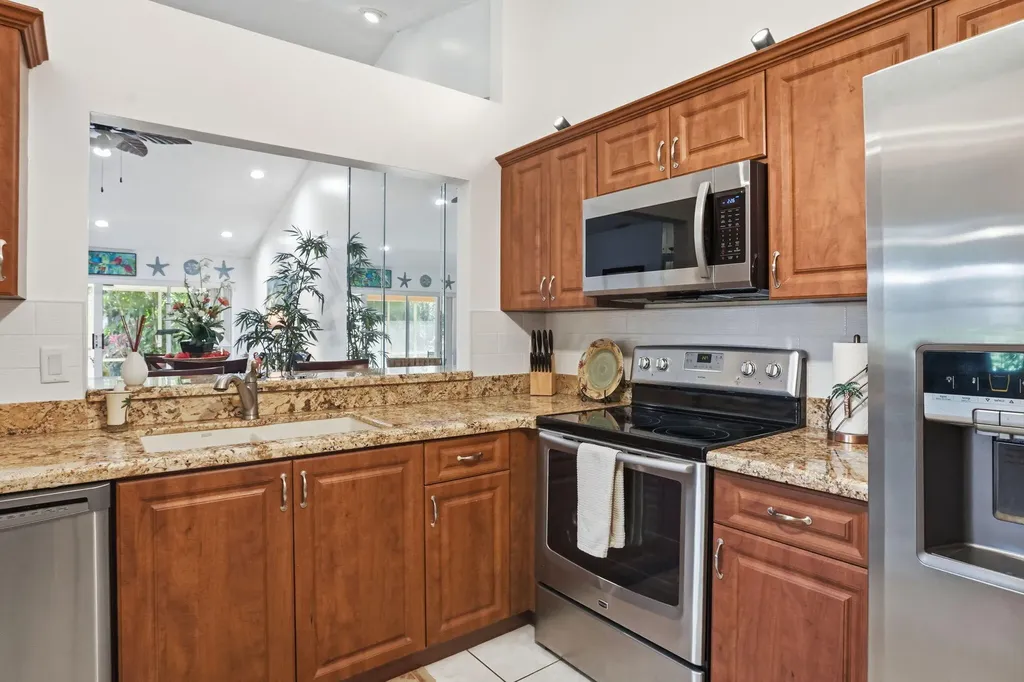 7930 Lake Sands Drive Delray Beach FL 33446