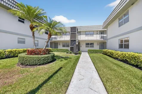 205 Flanders E Delray Beach FL 33484