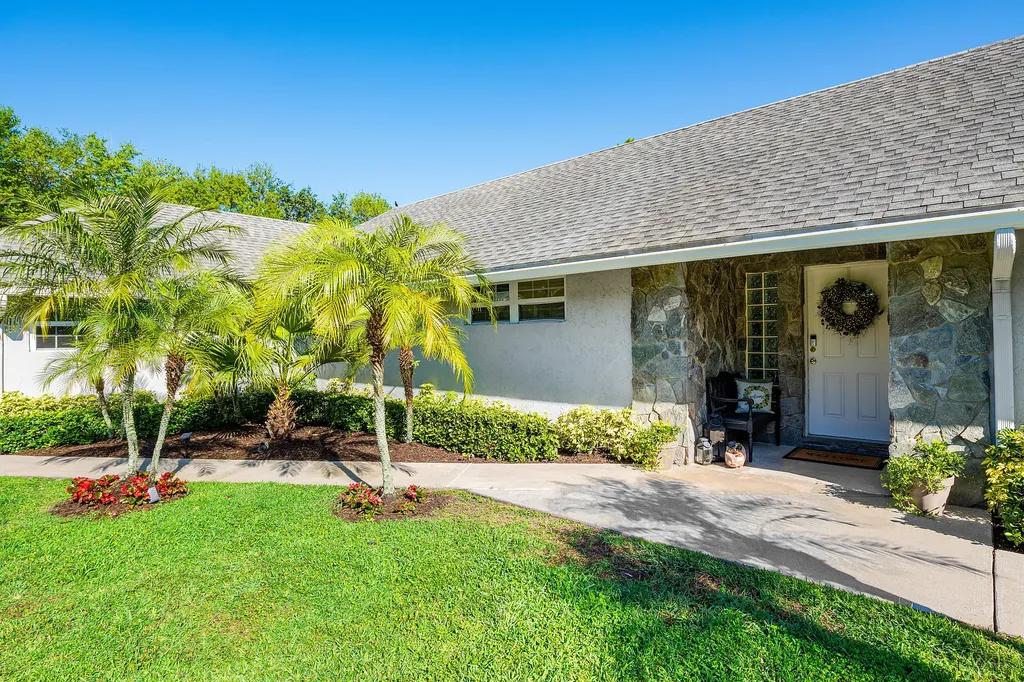 8811 Pinion Drive Wellington FL 33467