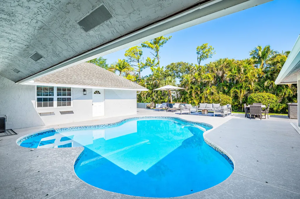 8811 Pinion Drive Wellington FL 33467