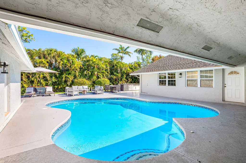 8811 Pinion Drive Wellington FL 33467