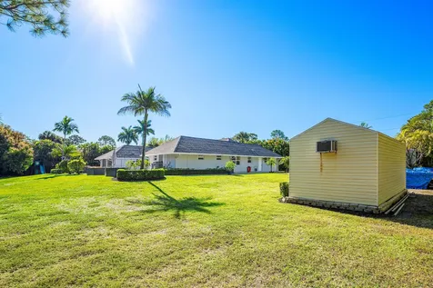 8811 Pinion Drive Wellington FL 33467