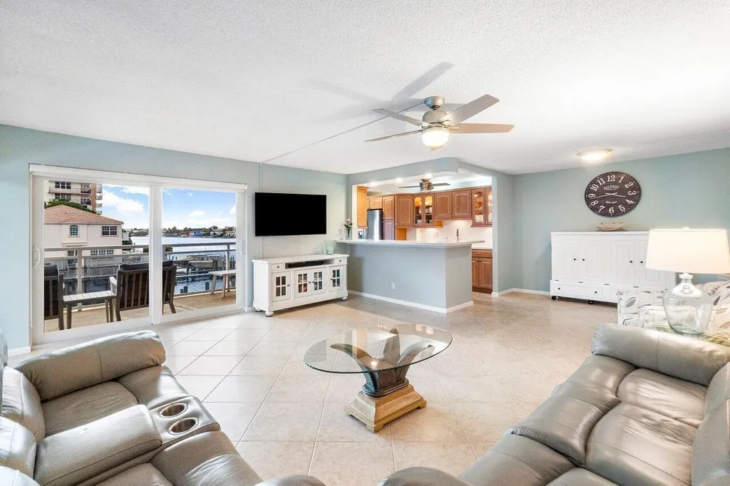 1160 Hillsboro Mile Hillsboro Beach FL 33062
