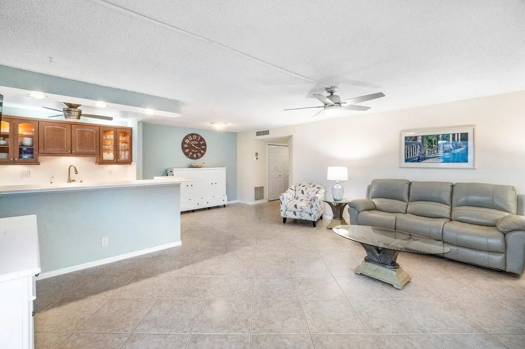 1160 Hillsboro Mile Hillsboro Beach FL 33062