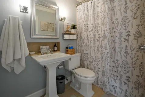 120 W Swan Parkway W Royal Palm Beach FL 33411