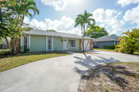 120 W Swan Parkway W Royal Palm Beach FL 33411