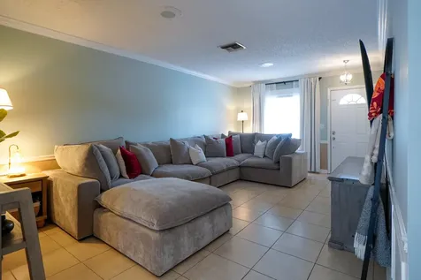 120 W Swan Parkway W Royal Palm Beach FL 33411