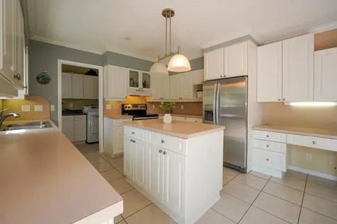 120 W Swan Parkway W Royal Palm Beach FL 33411