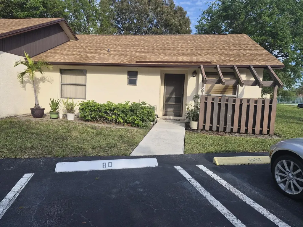 80 Vía De Casas Norte Boynton Beach FL 33426