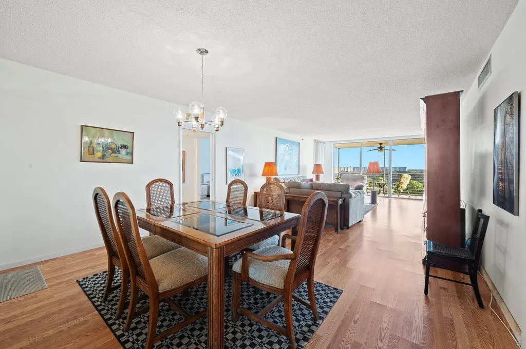 3520 Oaks Way Pompano Beach FL 33069