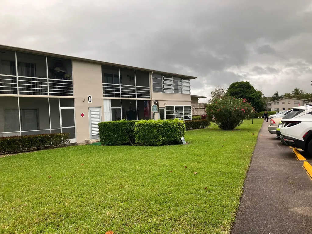 302 Northampton O West Palm Beach FL 33417