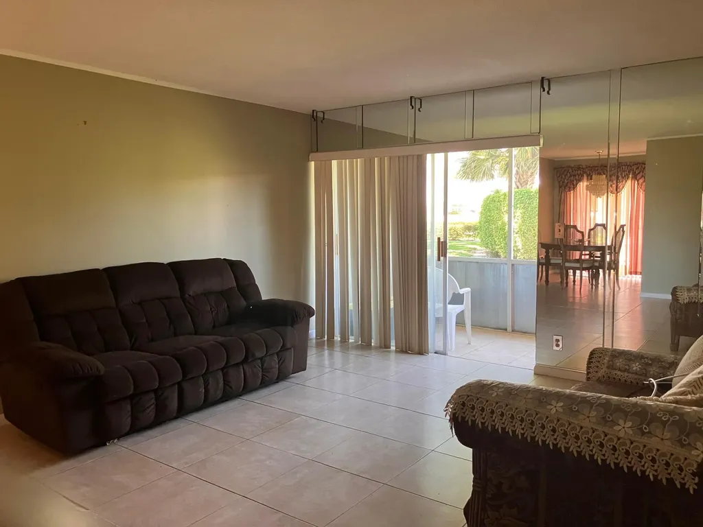 17 Golfs Edge West Palm Beach FL 33417
