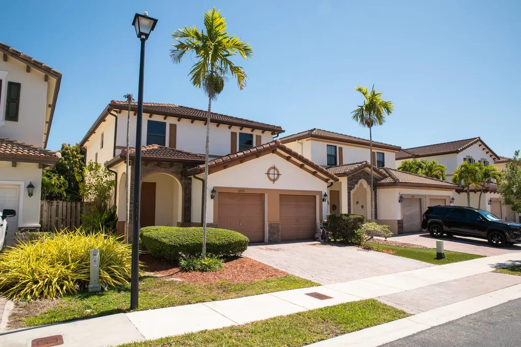 22751 SW 92nd Place Cutler Bay FL 33189