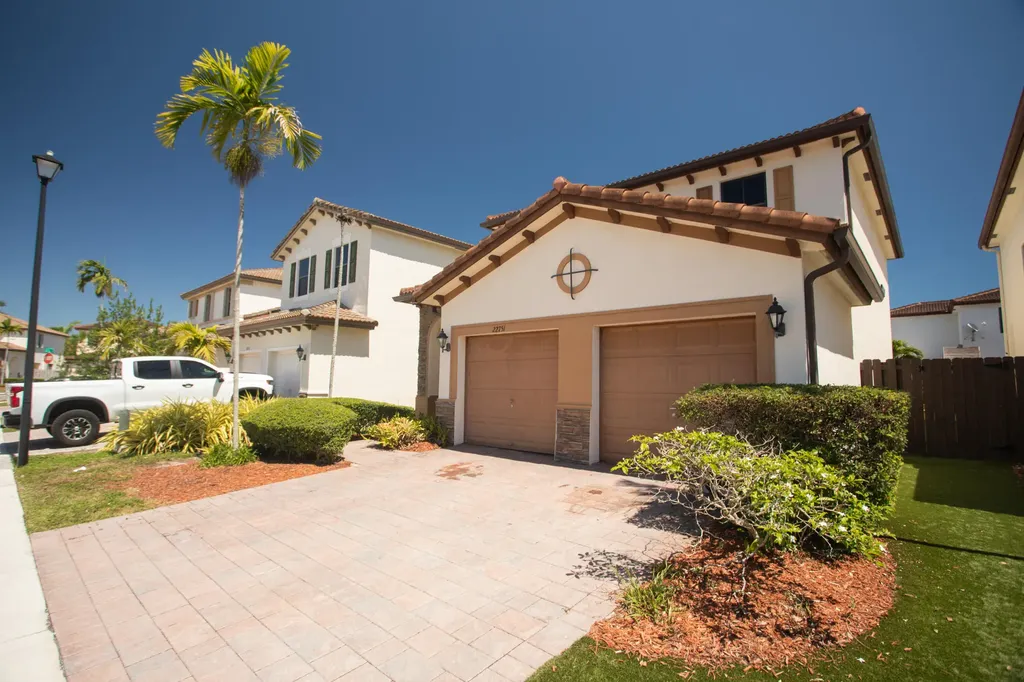 22751 SW 92nd Place Cutler Bay FL 33189