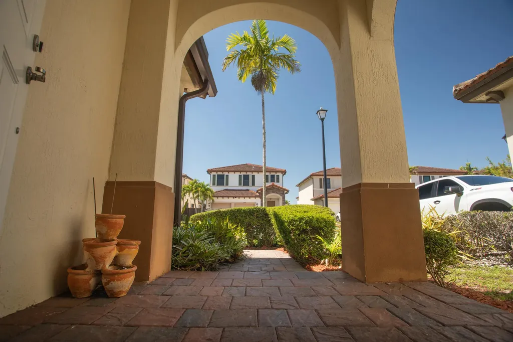 22751 SW 92nd Place Cutler Bay FL 33189