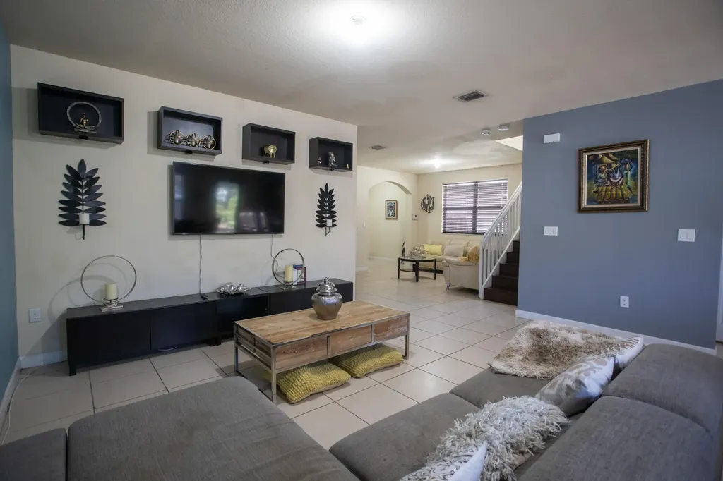 22751 SW 92nd Place Cutler Bay FL 33189