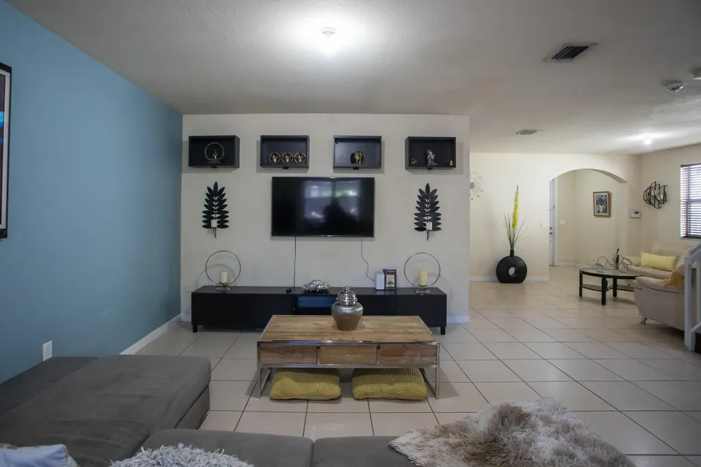 22751 SW 92nd Place Cutler Bay FL 33189