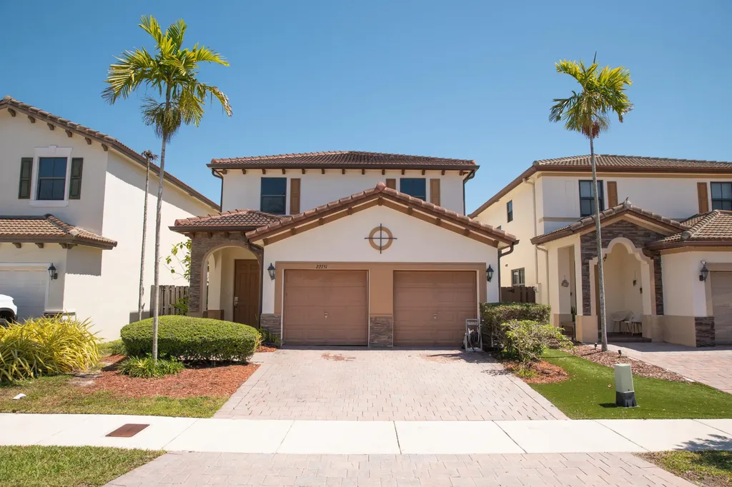 22751 SW 92nd Place Cutler Bay FL 33189