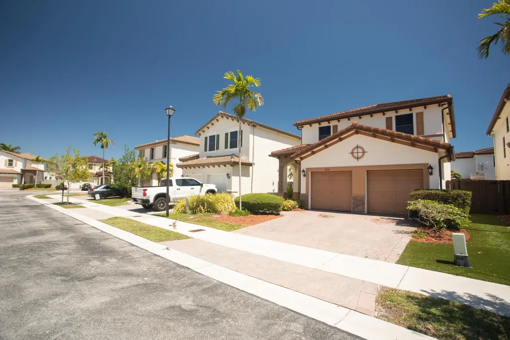 22751 SW 92nd Place Cutler Bay FL 33189