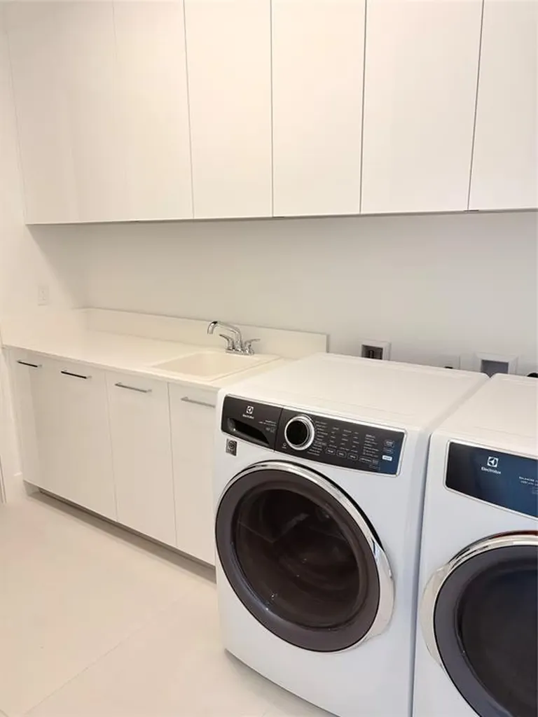 151 N Seabreeze Boulevard Fort Lauderdale FL 33304