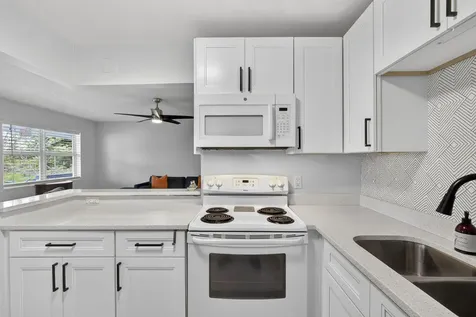 155 Windsor G West Palm Beach FL 33417