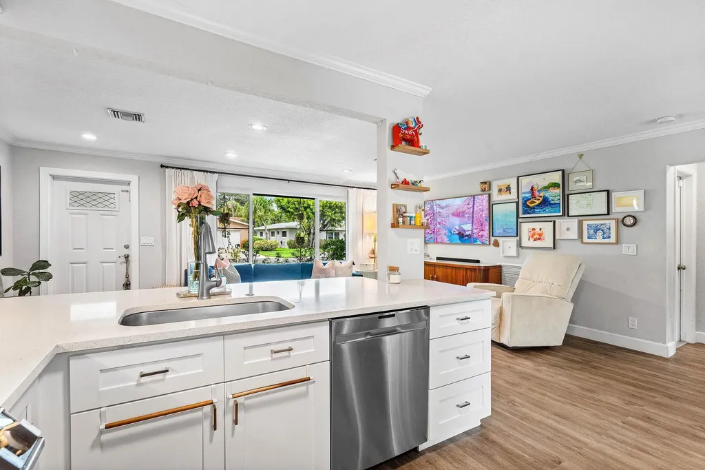 2810 SW 5th Street Boynton Beach FL 33435