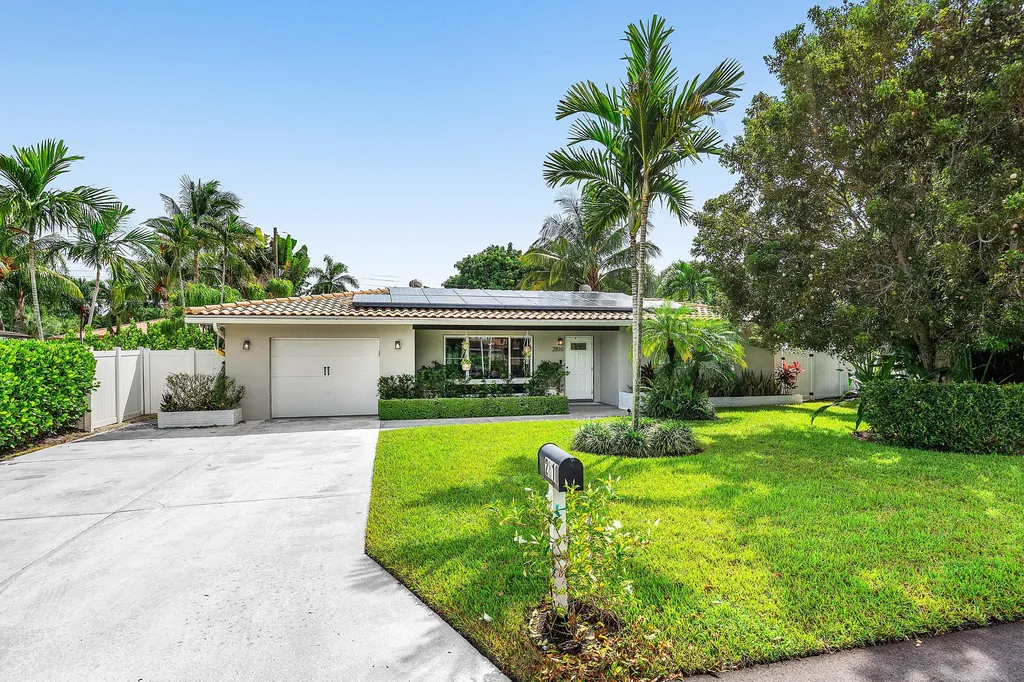 2810 SW 5th Street Boynton Beach FL 33435