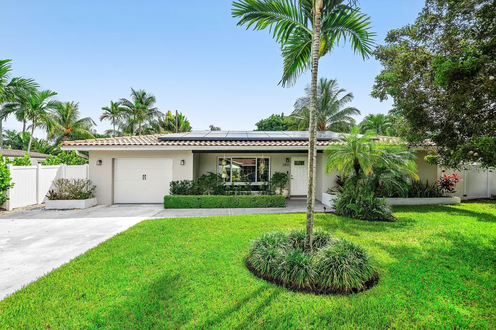 2810 SW 5th Street Boynton Beach FL 33435