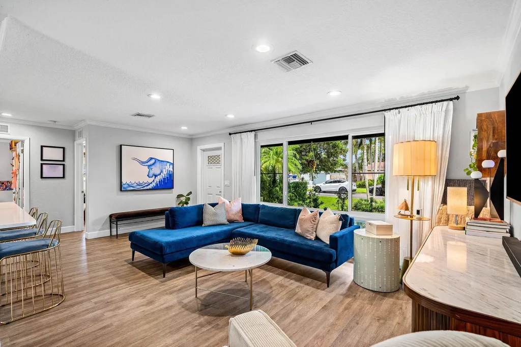 2810 SW 5th Street Boynton Beach FL 33435